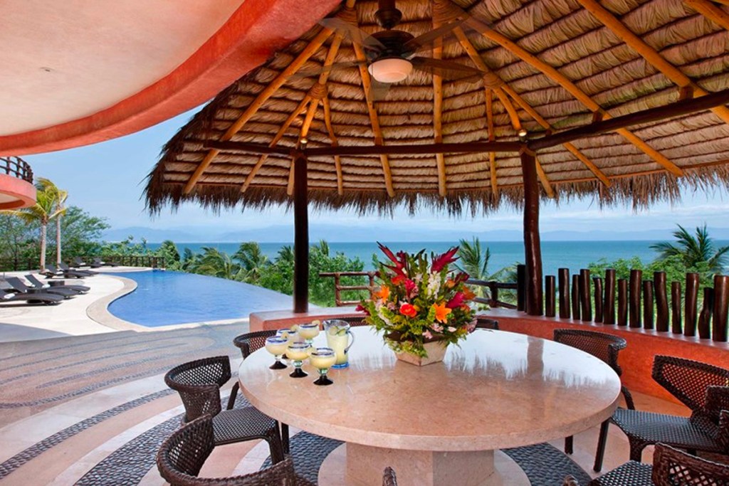 HOUSE MARIPOSA I REAL DEL MAR I LA CRUZ DE HUANACAXTLE