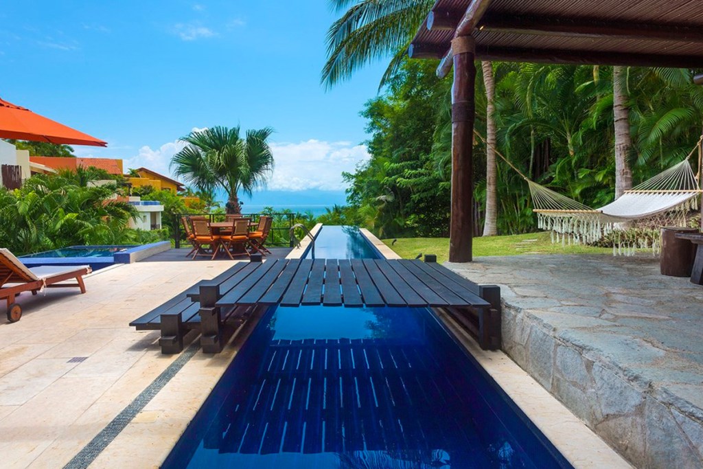 HOUSE   I  REAL DEL MAR  I  LA CRUZ DE HUANACAXTLE